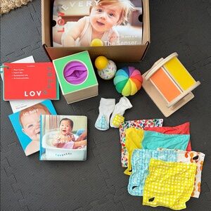 Lovevery ‘The Senser’ Play Kit (5-6 months)